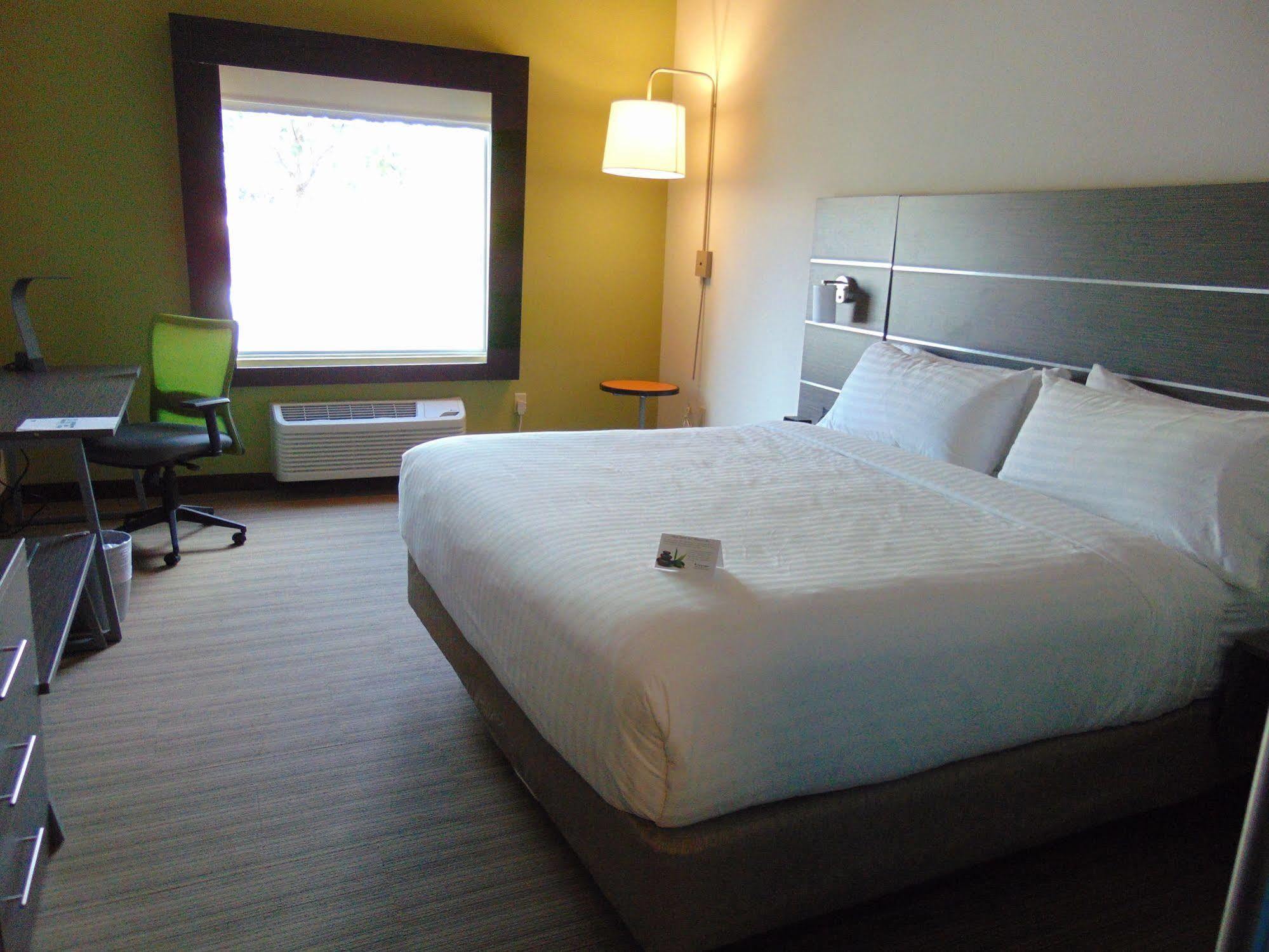 Holiday Inn Express & Suites Boynton Beach West By Ihg Exterior foto